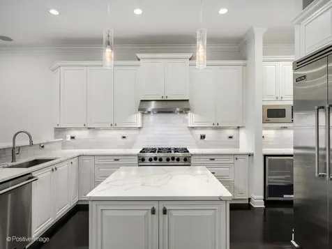 1633 North Wolcott Avenue Chicago IL 60622