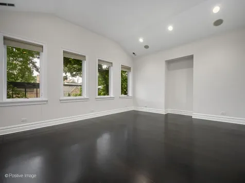1633 North Wolcott Avenue Chicago IL 60622