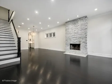 1633 North Wolcott Avenue Chicago IL 60622