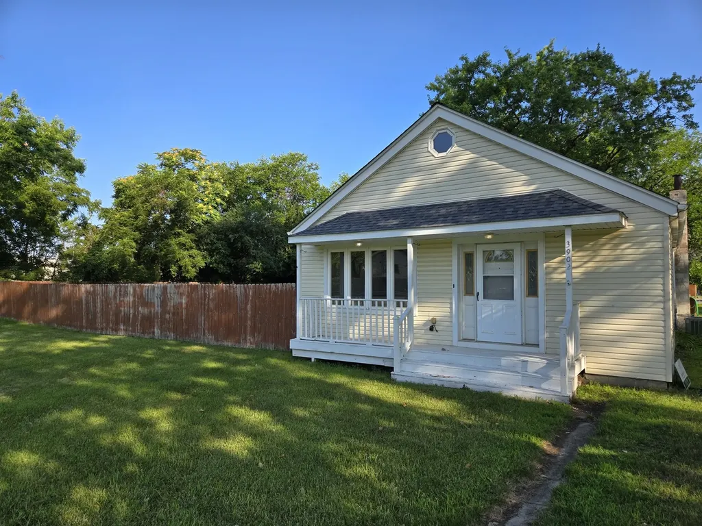 3902 West Claire Boulevard Midlothian IL 60445