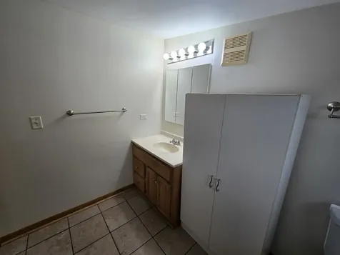 3902 West Claire Boulevard Midlothian IL 60445