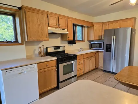 3902 West Claire Boulevard Midlothian IL 60445