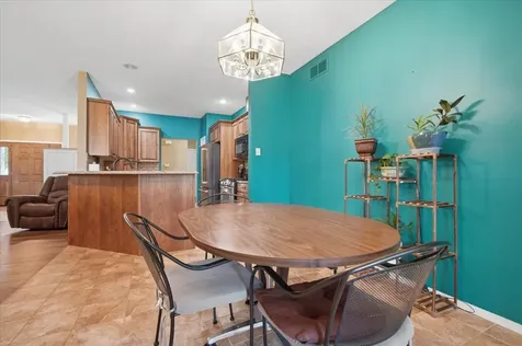 604 Eddy Road Bloomington IL 61704
