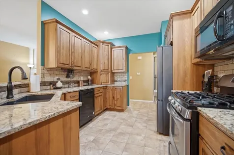 604 Eddy Road Bloomington IL 61704