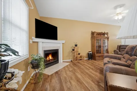 604 Eddy Road Bloomington IL 61704