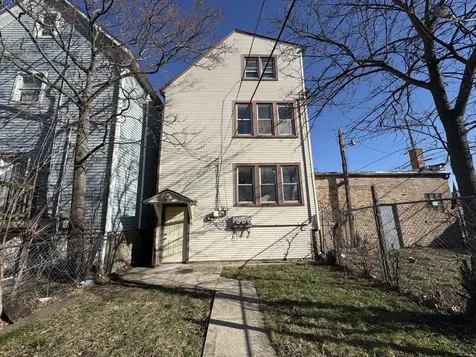 33 East 119th Street Chicago IL 60628