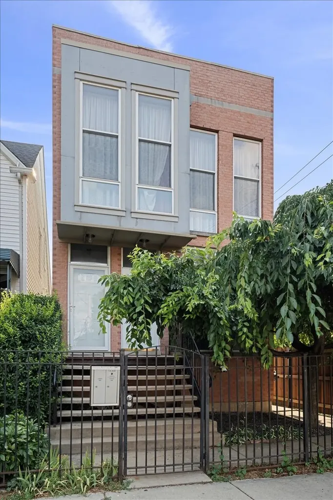 2146 North Lawndale Avenue Chicago IL 60647