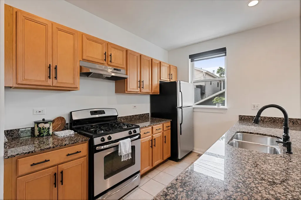 2146 North Lawndale Avenue Chicago IL 60647