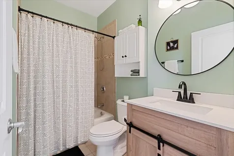 2146 North Lawndale Avenue Chicago IL 60647