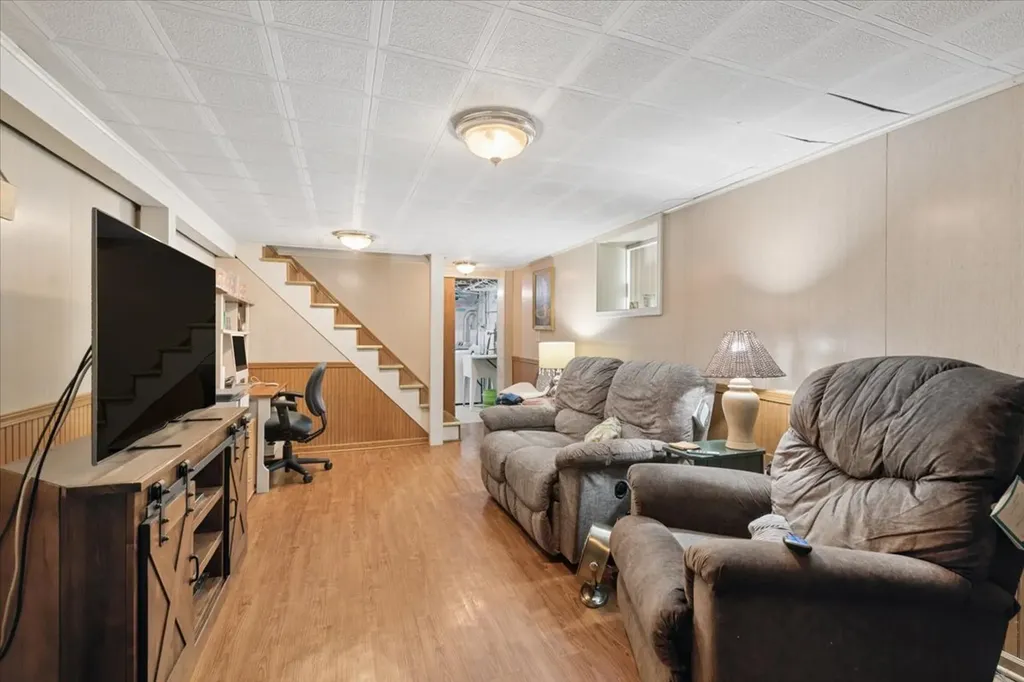 6830 West Imlay Street Chicago IL 60631