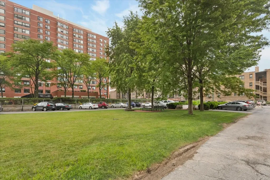 5530 South South Shore Drive Chicago IL 60637