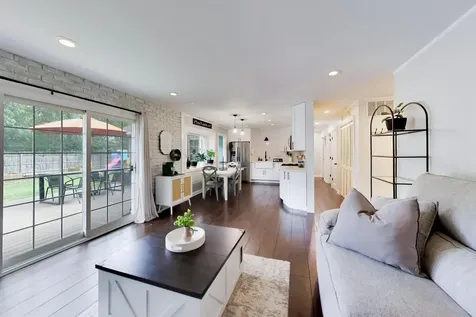 502 Shadywood Lane Elk Grove Village IL 60007