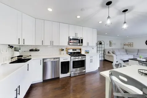 502 Shadywood Lane Elk Grove Village IL 60007