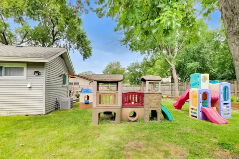 502 Shadywood Lane Elk Grove Village IL 60007