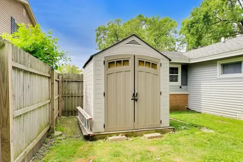 502 Shadywood Lane Elk Grove Village IL 60007