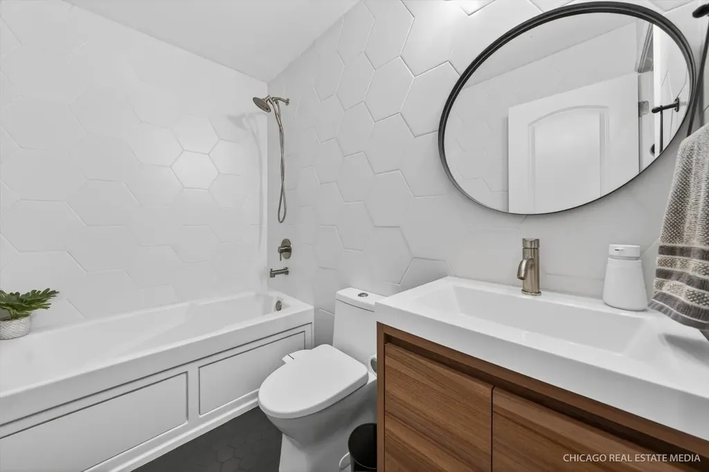 2546 West Washington Boulevard Chicago IL 60612