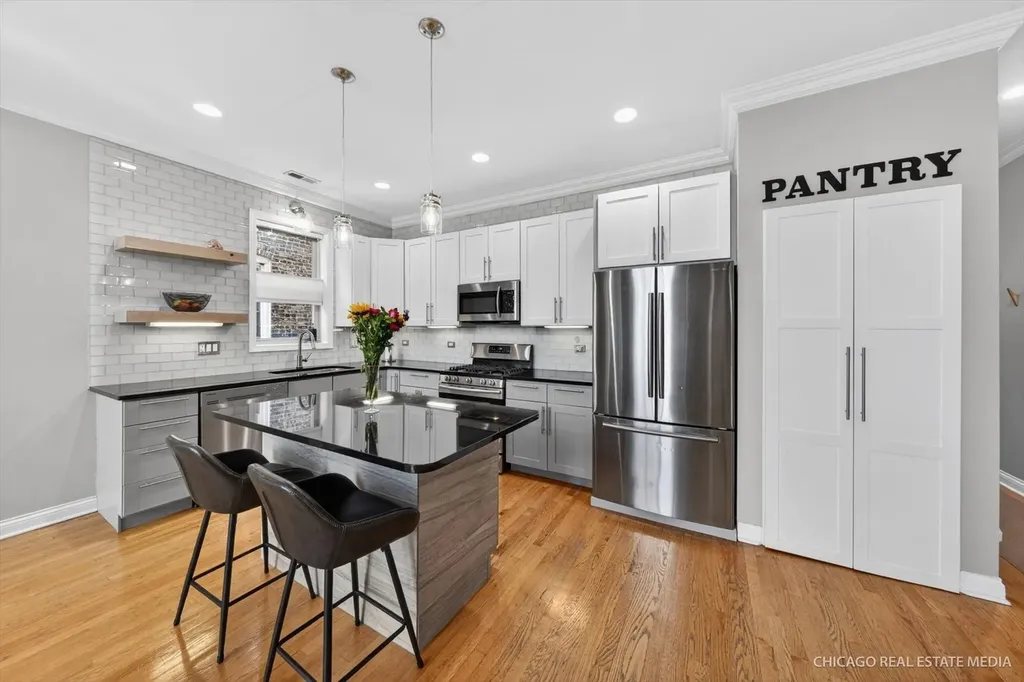 2546 West Washington Boulevard Chicago IL 60612