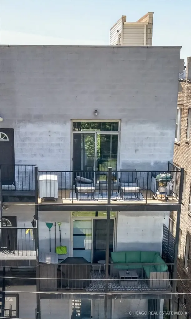 2546 West Washington Boulevard Chicago IL 60612
