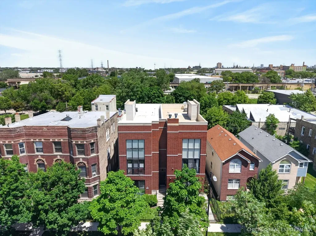 2546 West Washington Boulevard Chicago IL 60612