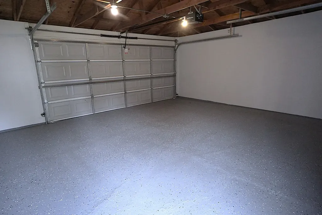 10508 South Bensley Avenue Chicago IL 60617