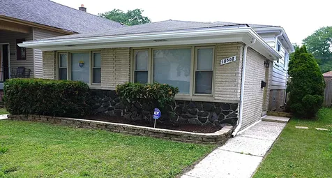 10508 South Bensley Avenue Chicago IL 60617