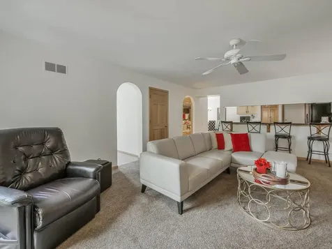 116 Cayuga Court Bloomingdale IL 60108