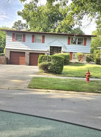 741 West Fitzhenry Court Glenwood IL 60425