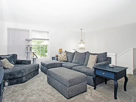 2436 Emily Lane Elgin IL 60123