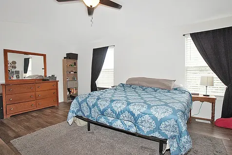 2436 Emily Lane Elgin IL 60123