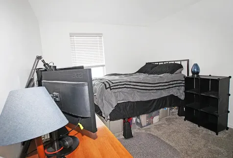 2436 Emily Lane Elgin IL 60123