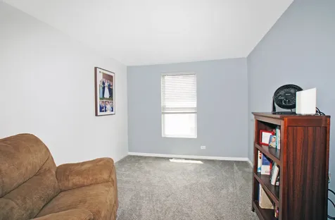 2436 Emily Lane Elgin IL 60123
