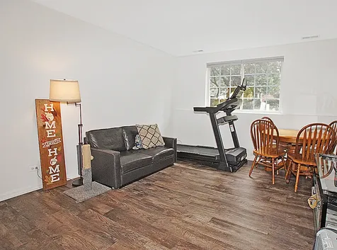 2436 Emily Lane Elgin IL 60123