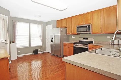 2436 Emily Lane Elgin IL 60123