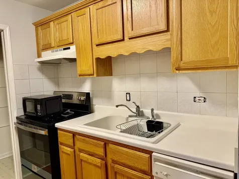 5721 West 103rd Street Oak Lawn IL 60453