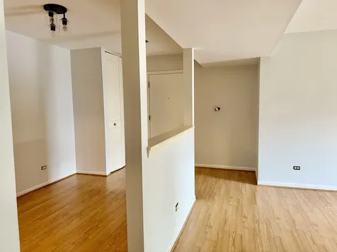5721 West 103rd Street Oak Lawn IL 60453