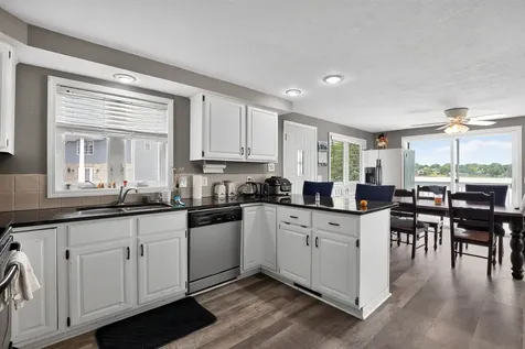 1904 Baintree Road Davis IL 61019