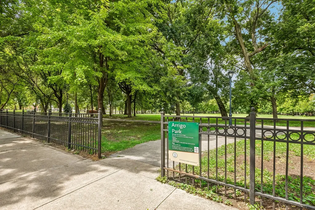 1320 West Grenshaw Street Chicago IL 60607