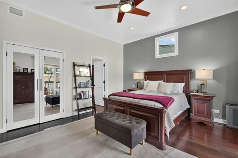 1320 West Grenshaw Street Chicago IL 60607