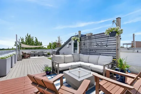 1320 West Grenshaw Street Chicago IL 60607