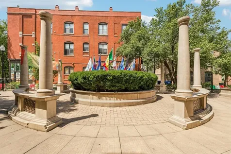 1320 West Grenshaw Street Chicago IL 60607