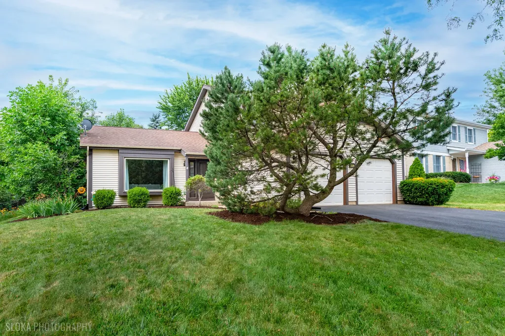 1152 Pinetree Lane Bartlett IL 60103
