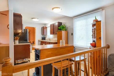 1152 Pinetree Lane Bartlett IL 60103