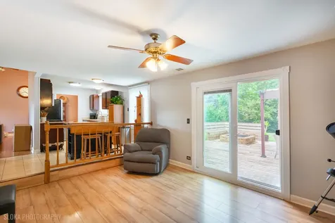 1152 Pinetree Lane Bartlett IL 60103