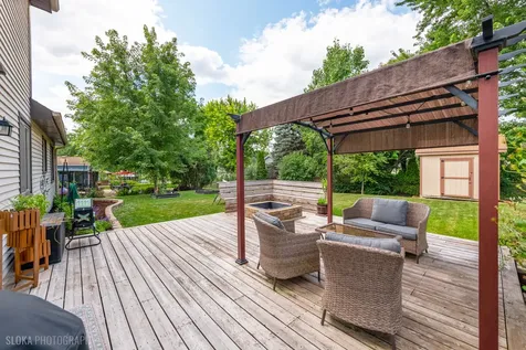 1152 Pinetree Lane Bartlett IL 60103
