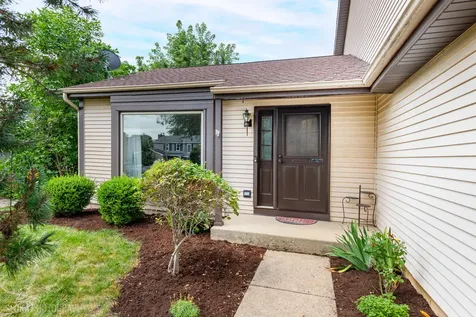 1152 Pinetree Lane Bartlett IL 60103