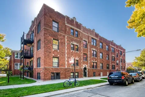 2211 West Winona Street Chicago IL 60625