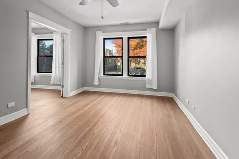 2211 West Winona Street Chicago IL 60625
