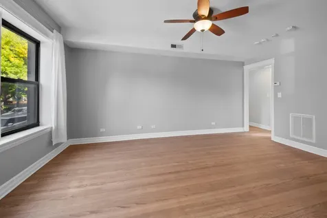 2211 West Winona Street Chicago IL 60625