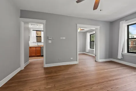 2211 West Winona Street Chicago IL 60625