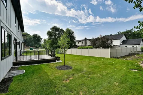 389 Preserve Lane Wood Dale IL 60191